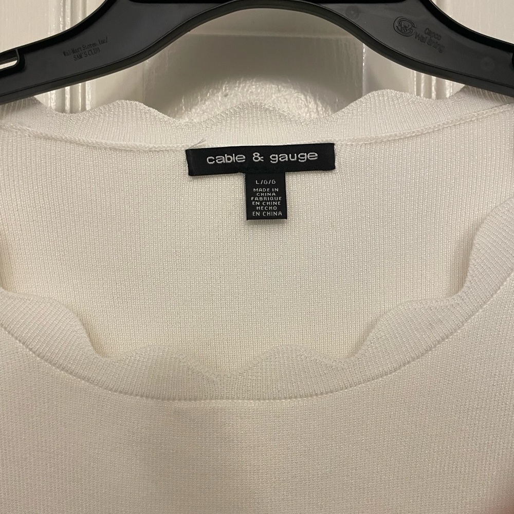 Cable & Gauge white sweater , like new - size L - Picture 2 of 3